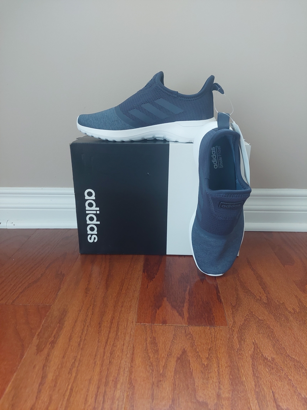 NIB adidas Women Navy Lite Racer Slipon